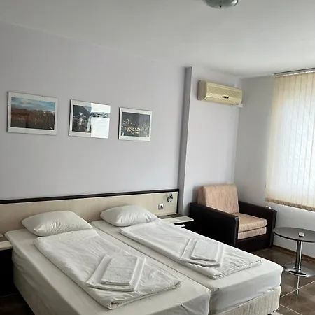 Kale Πανσιόν *